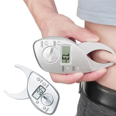 Immagine di MuscleForge® Calibro digitale per misurare le pieghe della pelle e calcolare la percentuale di grasso corporeo con batteria CR2032