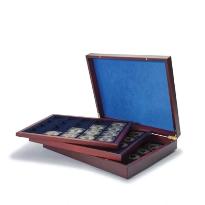 Immagine di Leuchtturm 304747 VOLTERRA DE Luxe Cassetta per Monete con 60 campi Capsula QUADRUM/Cornice 50x50 mm Color Mogano