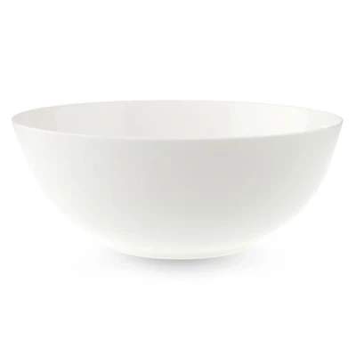 Immagine di Villeroy &amp; Boch Royal Insalatiera Rotonda, 2200 ml, per Servire e Gustare con Stile, Lavabile in Lavastoviglie Utilizzabile al Microonde, Bianco, 23 cm