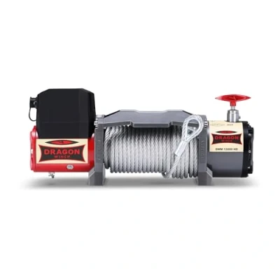 Immagine di DRAGON WINCH Verricello Elettrico 12V Maverick 13000 lbs / 5897 kg Cavo in Acciaio 20m per Auto e Carro Attrezzi incluso telecomando senza fili + argano accessori Impermeabile IP67
