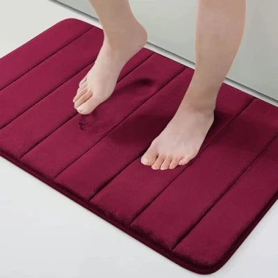 Immagine di Homaxy Tappetino da bagno in memory foam, assorbente, antiscivolo, lavabile, 41 x 61 cm, colore: rosso vino