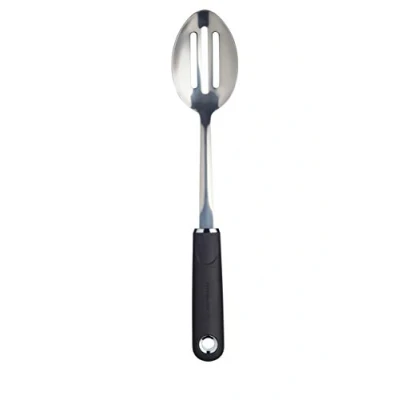 Immagine di MasterClass Cucchiaio con Fessure in Acciaio Inossidabile e Comoda Impugnatura &quot;Soft Grip&quot; Nylon Antiaderente, 34 cm