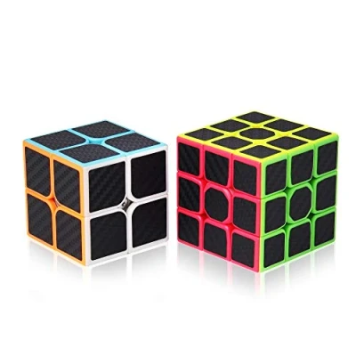 Immagine di ROXENDA Speed Cube Set,[2 Pezzi] Cubo di Velocità 2X2 3X3 Speedcube Originale con Istruzioni (Carnon Fiber)