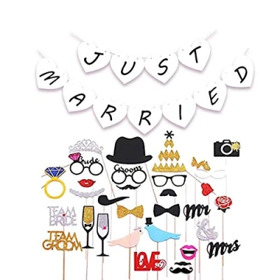Immagine di Photobooth Matrimonio, 30 Foto Booth Accessori Photomaton + Banner Just Married. Pronto all&#039;uso e Decorazione Fotografia