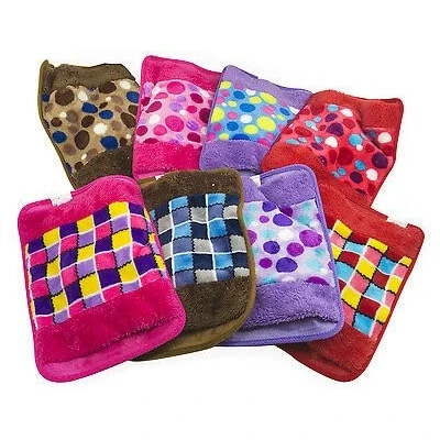Immagine di Borsa Acqua Calda Elettrica in Morbido Tessuto con Tasche Scaldamani Colorazioni Casuali