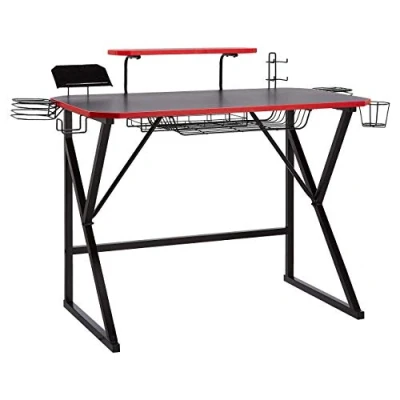 Immagine di Amazon Basics Rettangolare Scrivania per computer e gaming con scomparto controller, cuffie altoparlanti, colore rosso, 130 x 60 90 cm