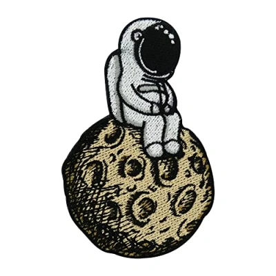 Immagine di Finally Home Toppa termoadesiva raffigurante un astronauta sulla luna, per giacche e jeans