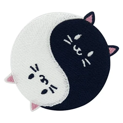 Immagine di Finally Home Toppa termoadesiva da applicare con il ferro stiro, motivo: gatto e gatto, colore: nero/bianco