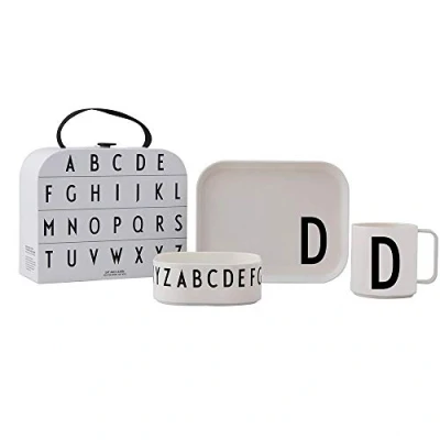 Immagine di Design Letters Classici in Valigia Set di 4 Tritan Regalo per Bambini Piatti, Ciotola, Tazza &amp; Organizer Senza BPA/BPS, Caduta Sicura Baby Doccia, Battesimo