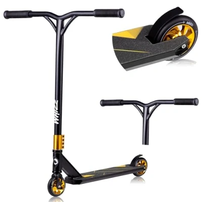 Immagine di LIONELO Whizz Monopattino Stunt Scooter Freestyle, Cuscinetti ABEC 9 Deck in Alluminio Sistema di Compressione HIC Ruote da 110 mm Manubrio a T Largo, Freno Flex Fender MN Steel, Design Unico (Nero)