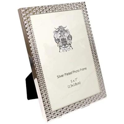 Immagine di The Charlbury Cornice portafoto placcata in argento con design intrecciato, 13 x 18 cm