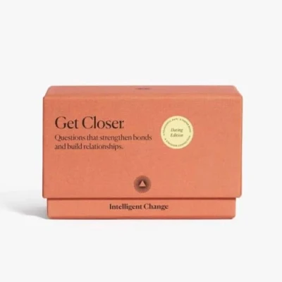 Immagine di Intelligent Change Let&#039;s Get Closer Family Edition Conversation Starters and Bonding Activities gioco di domande e risposte Divertente carte per famiglie (Edizione appuntamenti)