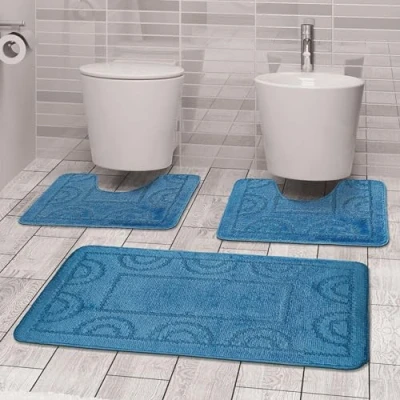 Immagine di Comart, Tappeto Nicole da Bagno, Parure Set Completo 3 Pezzi, Asciugatura Rapida, Fondo Antiscivolo in Latex, Tinta Unita, Scendi Doccia e Vasca, per WC Bidet, Lavabile Lavatrice, Colore Azzurro
