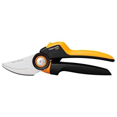 Immagine di Fiskars Forbici da potatura bypass L, X series PowerGear, P961, Impugnatura rotante, Per rami freschi e ramoscelli, Rivestimento antiaderente, Lame in acciaio inox, 22,2 cm, Nero/Arancione, 1057175