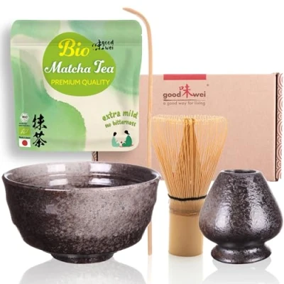Immagine di Goodwei Matcha Set Tè Vert BIO Giapponese con Frusta di Bambù, Tazza e Portafrusta in Ceramica, Ciotola Artistica Confezione Regalo (Goma)
