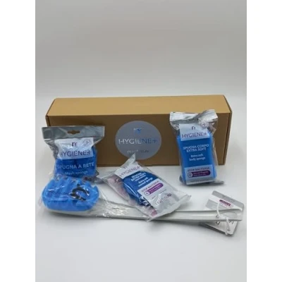 Immagine di martini SPA Hygiene Plus Kit Body Soft, 1 Spugna profumata, a rete, corpo extra soft e Spazzola Corpo. Confezione regalo. 45,5x16,5x10 cm. 4 unità.
