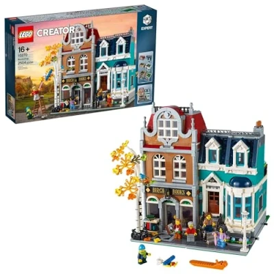Immagine di LEGO Creator Expert Bookshop 10270 Modular Building Kit, Big Set and Collectors Toy for Adults, New 2020 (2,504 Pieces)