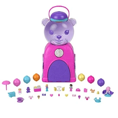 Immagine di Polly Pocket Orsetto Dolci Sorprese Playset con 4 aree gioco e 32 pezzi gioco: 2 bambole, caramelle non commestibili funzione di ricarica, Giocattolo per Bambini 4+ Anni, HJN90