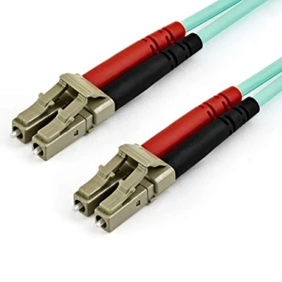 Immagine di StarTech.com Cavo in fibra ottica multimodale da LC/UPC a OM4 15 m LOMMF/VCSEL 50/125 µm, Reti 100G Bassa perdita di inserzione patch LSZH Turchese (450FBLCLC15)