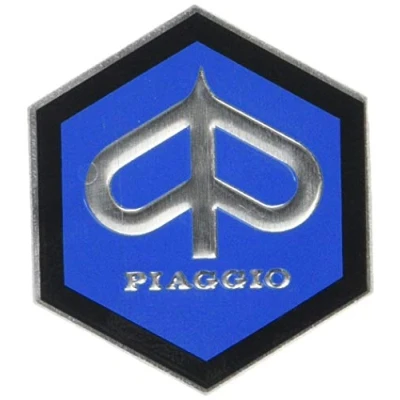 Immagine di Stemma «Piaggio» A Cascata Esagonale In Alluminio, Autoadesivo 49X43 Mm Per Vespa Sprint/Rally Ecc.