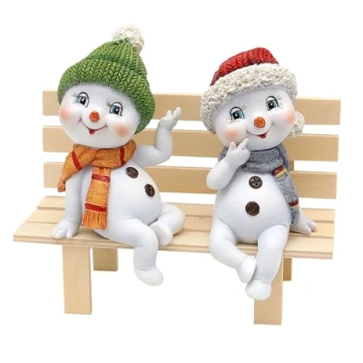 Immagine di Dekohelden24 Bambini con neve cappello e sciarpa in rosso verde come sedili per bordi, set da 2 pezzi, lunghezza x larghezza altezza statuetta, 6,5 12 cm, cm