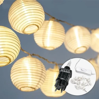 Immagine di CozyHome Luce LED a Batteria 20 Lampadario carta 7 Metri con Timer Lanterne da esterno bianco caldo lucine appendere