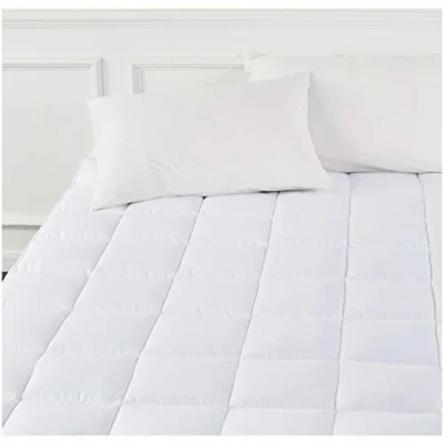 Immagine di Amazon Basics Coprimaterasso morbido, imbottitura in microfibra e poliestere, con elastici, bianco, 160 cm x 200 30
