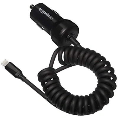 Immagine di Amazon Basics Caricabatterie per auto 5 V 2,4 A con cavo Lightning Arrotolato, 0,45 m, Nero