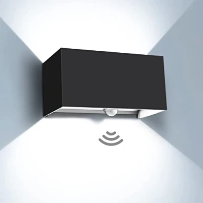 Immagine di Kingwen 20W Lampada da Parete Esterno/Interno con Sensore di Movimento Applique Esterno 6000K Bianco freddo su e Giù Fascio Luminoso Regolabile Nero P65 Impermeabile