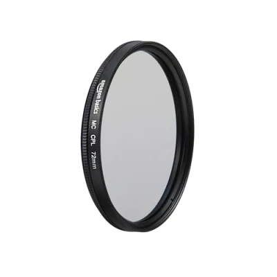 Immagine di Amazon Basics 72 mm Filtro di Protezione Polarizzatore Circolare per Colori più Intensi, Riduzione dei Riflessi e Bagliori, Multistrato, Protegge da Polvere, Sporcizia Graffi