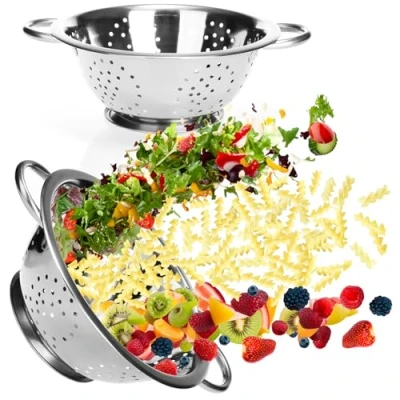 Immagine di COM FOUR® 2x setaccio da cucina in acciaio inox pasta classico scolapasta tondo per lavare frutta, verdura e insalate (2 pezzi maniglia)