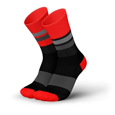 Immagine di INCYLENCE Tracks calzini running lunghi leggeri funzionali e traspiranti a compressione con protezione antivesciche nero taglie 35 38