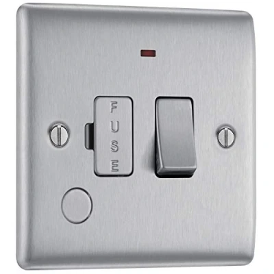 Immagine di Masterplug NBS53 Unità di connessione 13A in acciaio spazzolato, con neon e presa per cavo