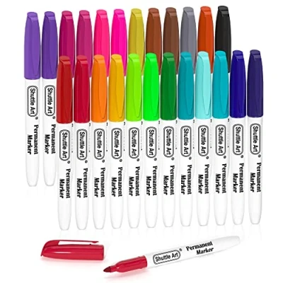Immagine di Shuttle Art Pennarelli Indelebili, 24 Colorati Punta Fine Set Marker Lavori su Plastica, Legno, Pietra, Metallo e Vetro per Scarabocchiare, Colorare, Prodotto