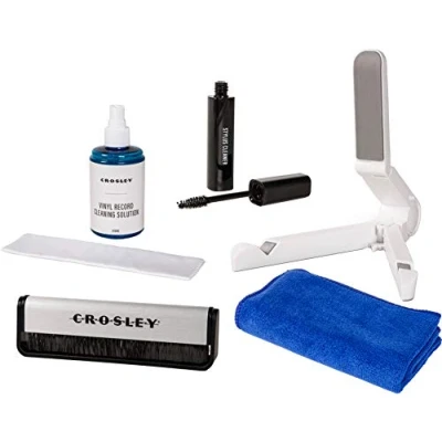 Immagine di Crosley AC1024A Kit di pulizia 5 in 1 per dischi con spazzola fibra carbonio, panno microfibra, detergente pennino, soluzione la e supporto