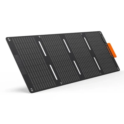 Immagine di Jackery SolarSaga 40 Mini pannello solare portatile con porte USB C e A, caricatore pieghevole a libro per telefoni, compatibile 100Plus/300Plus, IP68 impermeabile
