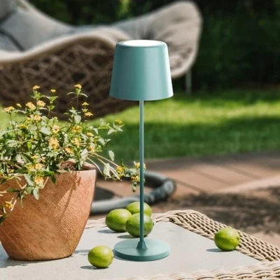 Immagine di Lightbox lampada da tavolo a LED interni ed esterni 37 cm / 23 di altezza, Ø 10 per verde iceberg con touch dimmer mobile/wireless/portatile