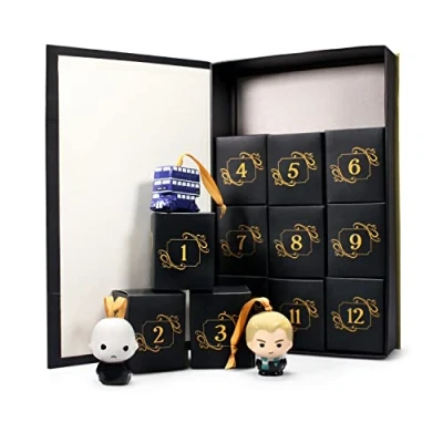 Immagine di Half Moon Bay:Calendario d&#039;Avvento Harry Potter con decorazioni natalizie 12 Addobbi Albero di Natale Potter, nastrino incluso, Licenza Ufficiale 100%, Gadget, Vari ADVHP01