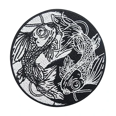 Immagine di Finally Home Toppa termoadesiva per pesci Yin e Yang Koi Toppe con pesce giapponese