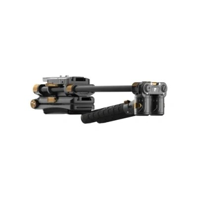 Immagine di PolarPro Pivot Shoulder Rig Compatto e leggero Ideale per videografi in viaggio Progettato specificamente i registi run n gun installazione senza attrezzi.
