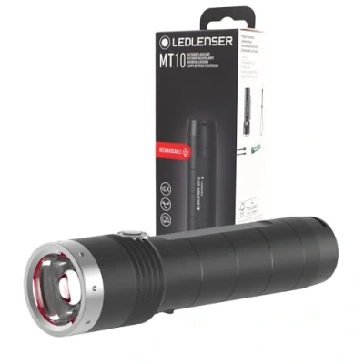 Immagine di Ledlenser MT10 Torcia tascabile LED da outdoor, batteria al litio 18650 ricaricabile, 1000 lumen, incl. clip per tasca, portata luminosa 180m, autonomia fino a 144 ore, interruttore frontale