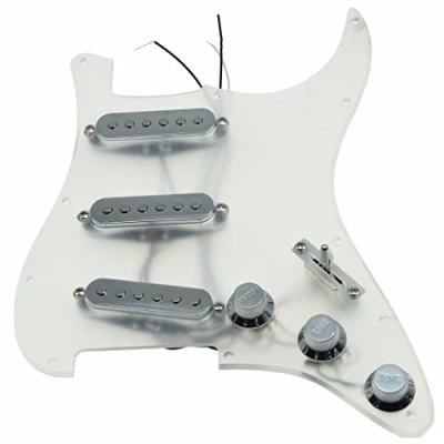 Immagine di Dopro Loaded Strat Sss Pickguard Pickups con ceramica Chrome Covers/Knobs Clear/Transparent