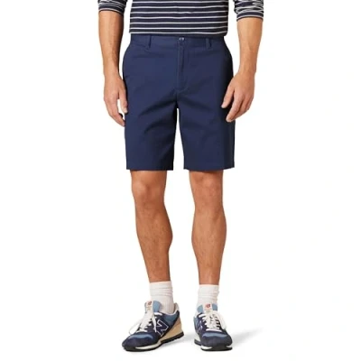 Immagine di Amazon Essentials Pantaloncini Chino Elasticizzati, Comodi e Aderenti da 23 cm Uomo, Blu Marino, 29W