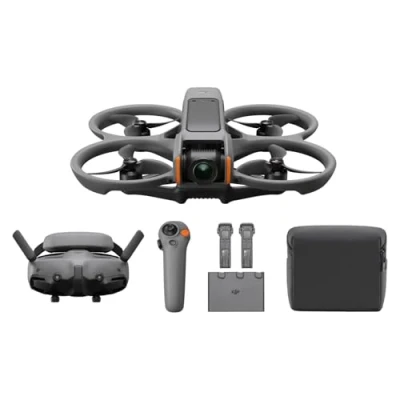 Immagine di DJI Avata 2 Fly More Combo (3 batterie), Drone FPV con fotocamera 4K, Acrobazie una sola pressione, Paraeliche integrati, Goggles 3 e RC Motion 3‌‌‌