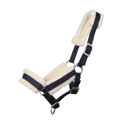 Immagine di Q essentials Halter foal with fur