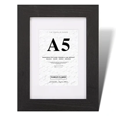Immagine di Fabian Clarke London®, Cornice moderna portafoto in legno nero, formato A5 con passepartout bianco A6, da appendere verticale o orizzontale