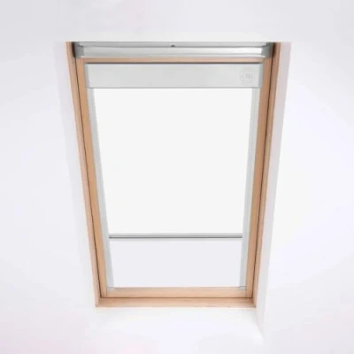 Immagine di Tenda a rullo per lucernario Velux, oscurante, codice 404, colore bianco