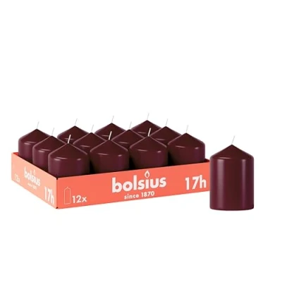 Immagine di Bolsius candele a pilastro lisce, colore rosso bordeaux, 12 pezzi, 8 x 6 cm, decorative per la casa, durata 17 ore, non profumate, contiene cera vegetale naturale, senza olio di palma