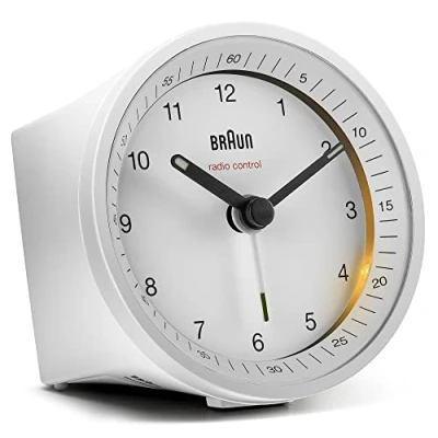 Immagine di Orologio Sveglia Classico Analogico Braun Radio controllato per Fuso Orario Europa Centrale (DCF/GMT+1) con Funzione Snooze e Luce, Movimento Silenzioso, Suono Beep crescendo, colore bianco, modello BC07W DCF.
