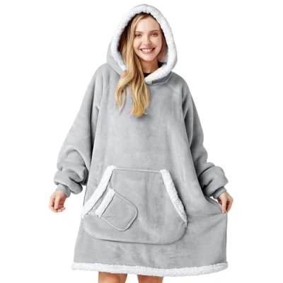 Immagine di Giggling Getup Felpa con Coperta Indossabile per Donne e Uomini Oversize in Flanella Sherpa Fleece Cappuccio Tasca Maniche, Regali Adulti Grigio